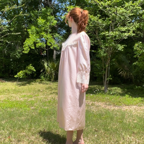3/$30 Vintage Satin & Lace Nightgown - Picture 5 of 10
